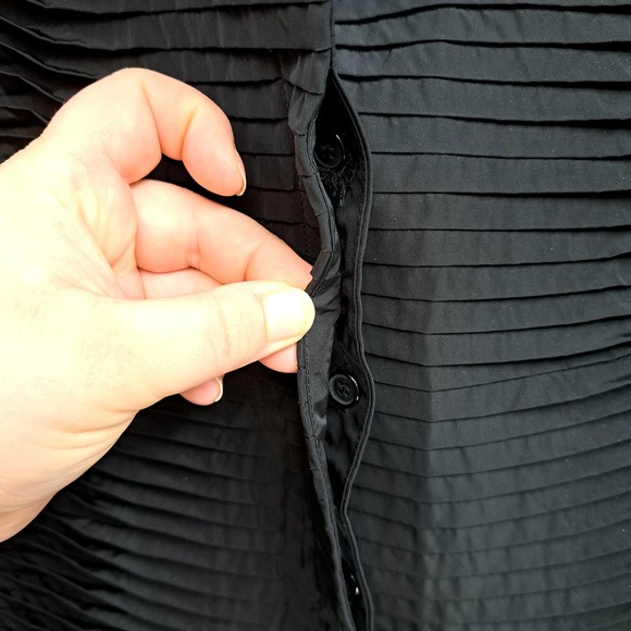 Lafayette 148 New York Blouse 8 Pleated Button Front 3/4 Sleeve Casual Black - Picture 4 of 9